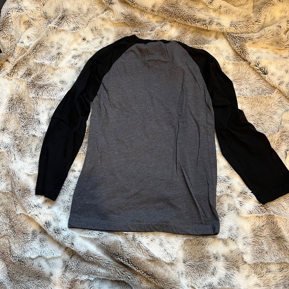 $8 when bundled - Marvel Long Sleeve T-Shirt - Kids Size 7 - Bundle Discount - Picture 3 of 4